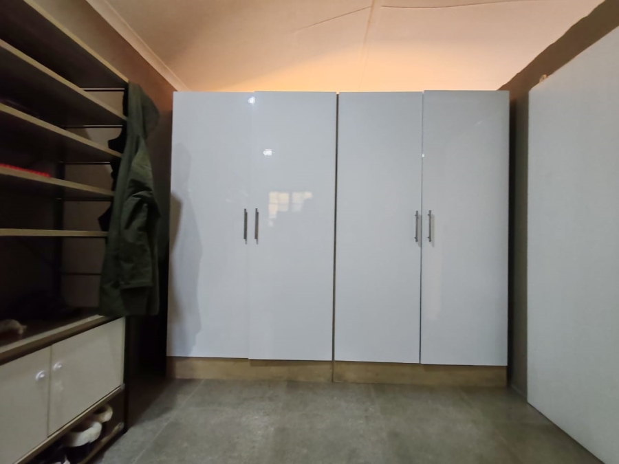 Commercial Property for Sale in Colleen Glen Eastern Cape